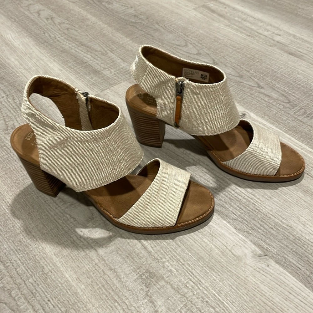 Tom’s heels